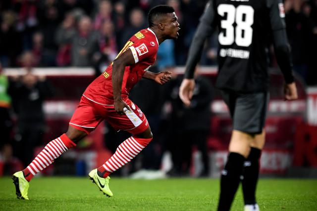 浓眉38+12詹姆斯27+10 湖人力克猛龙终结连败